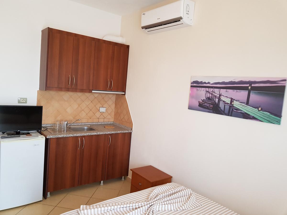 Eglent'S Tourist House Otel Saranda Dış mekan fotoğraf